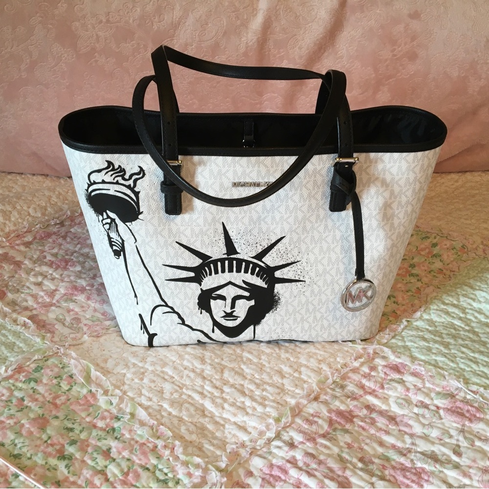 Michael KORS Statue of Liberty tote